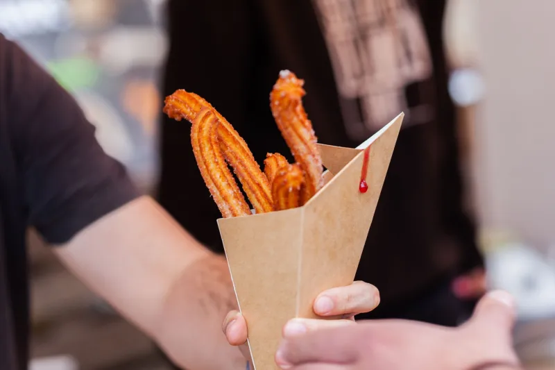Fritto e Marciapiede: La Storia Viva delle Friggitorie che Resistemmo al Tempo